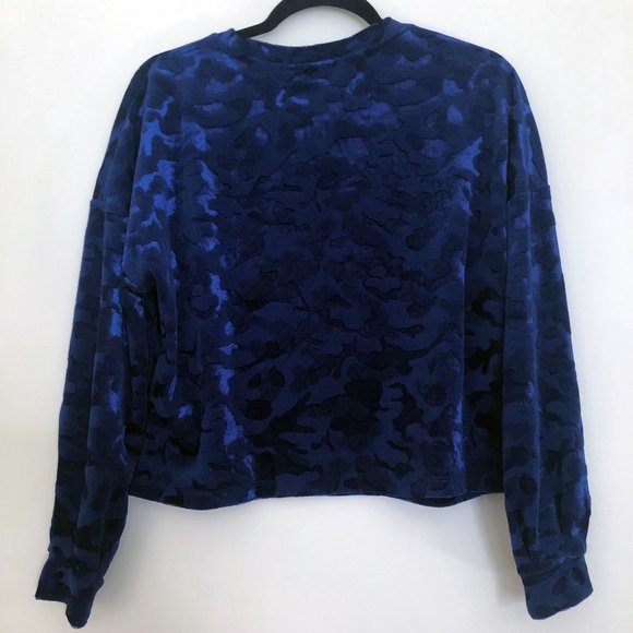 🍁Long Sleeve Velour Sweater in Royal Blue/Camo Size Small - Picture 5 of 11